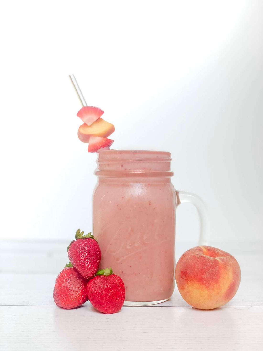 Peachy Strawberry Cream Smoothie